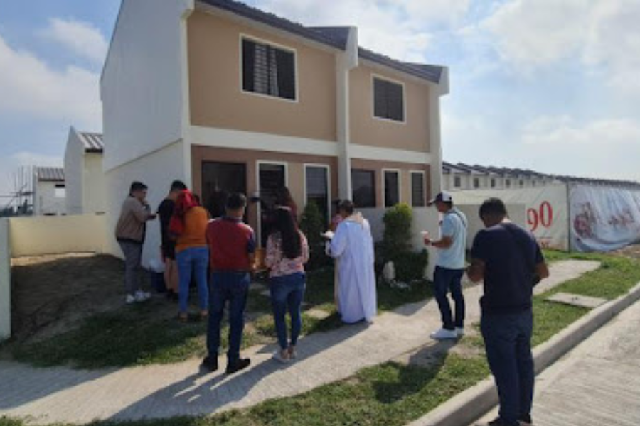 Deca Homes Pampanga provides total buyer experience with model houses